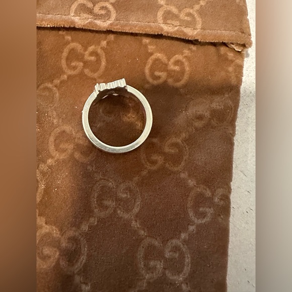 Gucci ~ Butterfly Motif Silver Ring Size - Picture 4 of 4